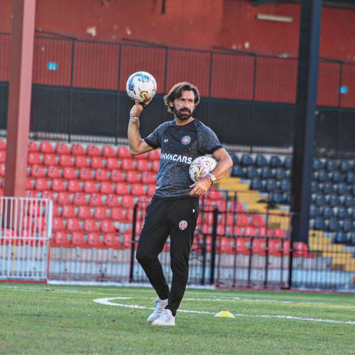 Şenol Güneş bunu beklemiyordu! Andrea Pirlo... 2