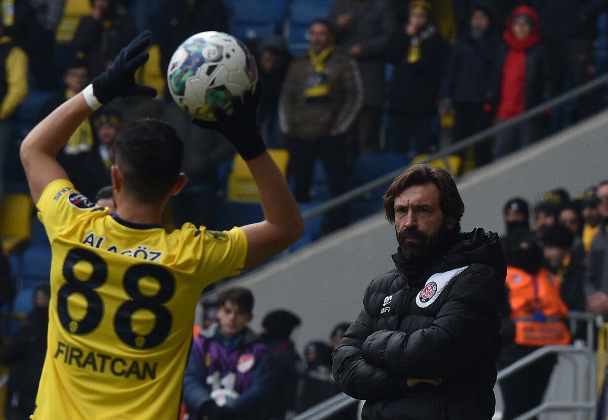 Şenol Güneş bunu beklemiyordu! Andrea Pirlo... 7