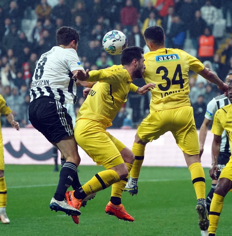 İşte Beşiktaş'ın Fenerbahçe karşısındaki 11'i 5