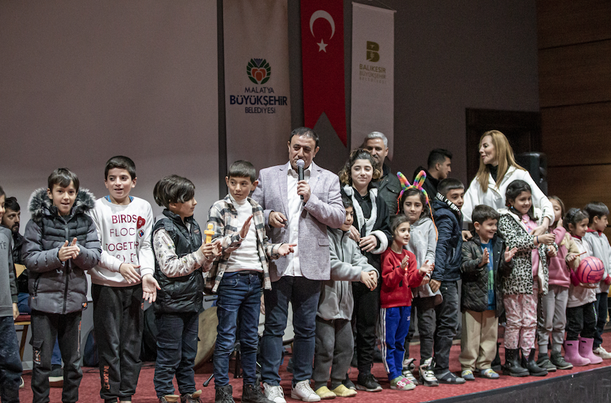 Mahmut Tuncer, Malatya'da depremzedelerle buluştu 3