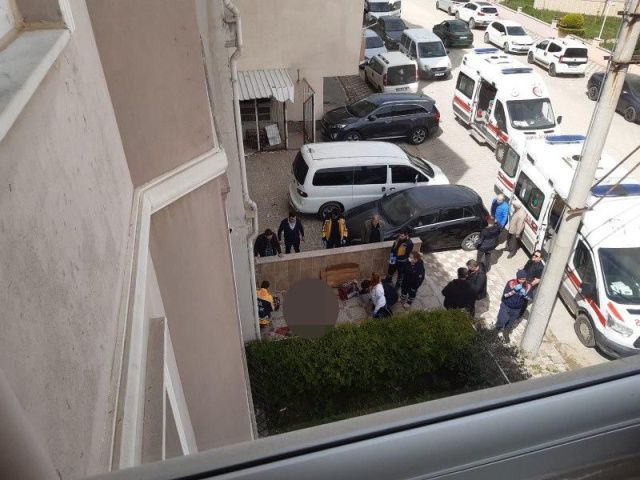 14 yaşındaki kız çocuğu ve annesi intihar etti! Peş peşe balkondan atladılar... 1