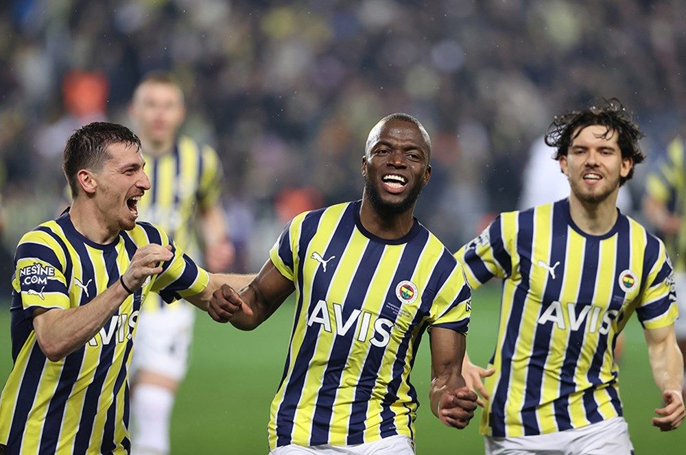 "Fenerbahçe ile Galatasaray arasındaki fark ancak kırmızı kar yağarsa kapanır" 4