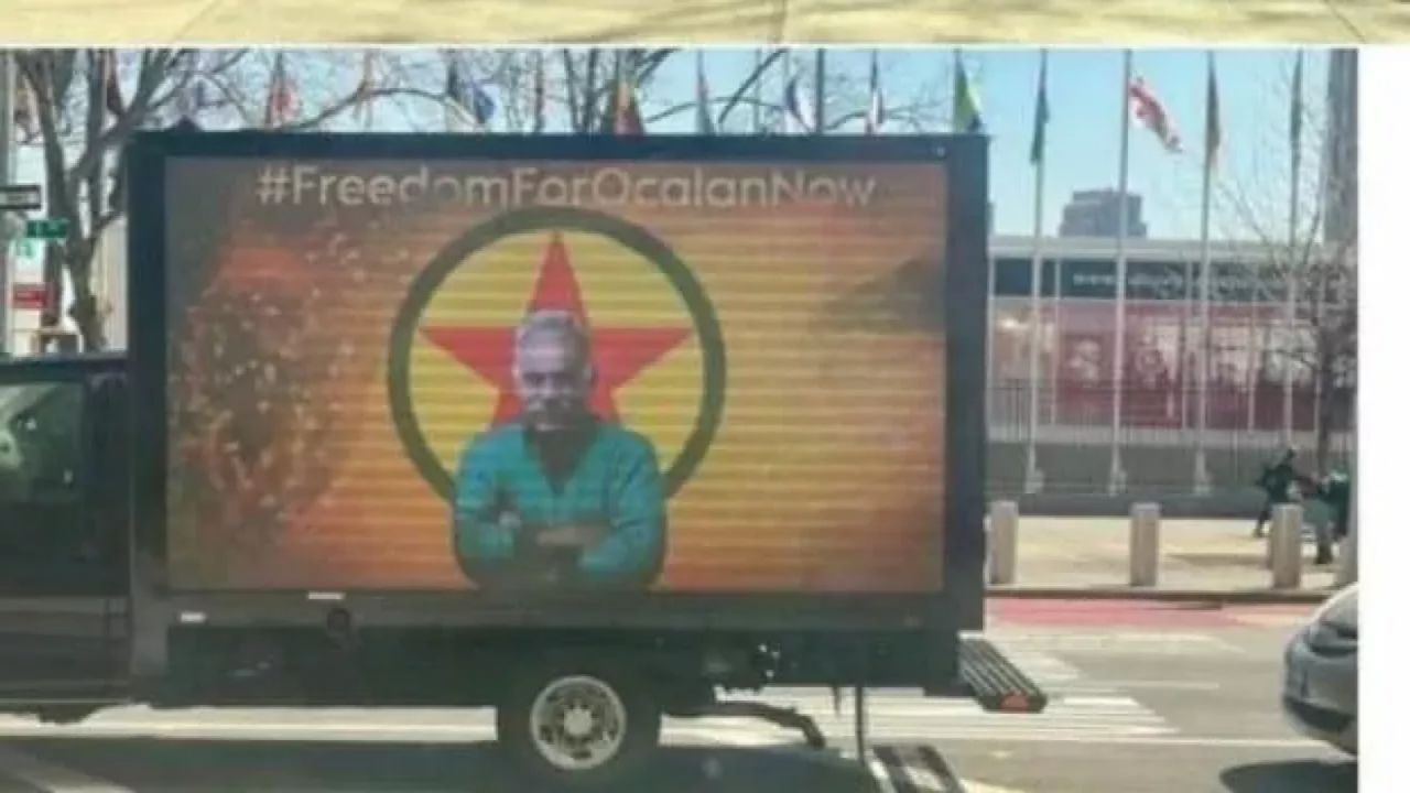 New York'ta terör destekçilerinden provokasyon: Öcalan, PKK ve HDP görselli kamyonu Türkevi önüne park ettiler! 4