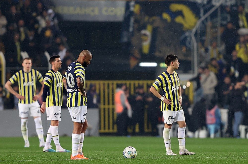 Fenerbahçe'de İsmail Kartal'ın mirası eridi! 10