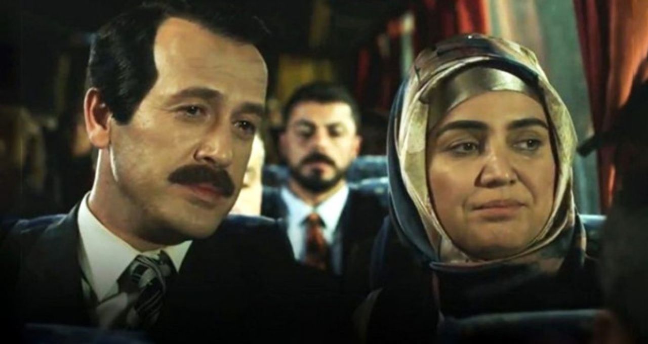 “Reis” filminin Emine Erdoğan'ı ünlü oyuncu Özlem Balcı MHP'den milletvekili adayı oldu! 8