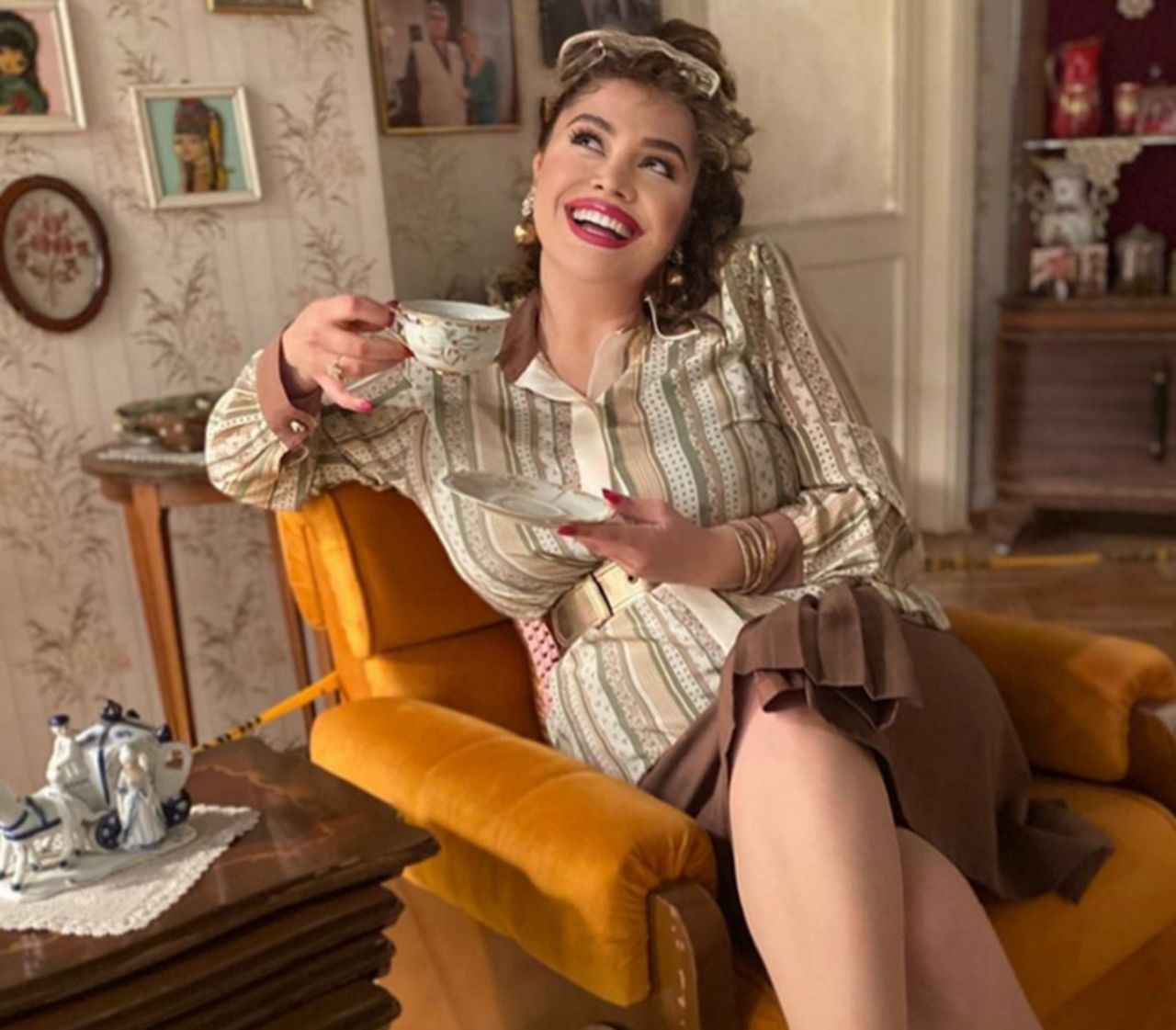 “Reis” filminin Emine Erdoğan'ı ünlü oyuncu Özlem Balcı MHP'den milletvekili adayı oldu! 7