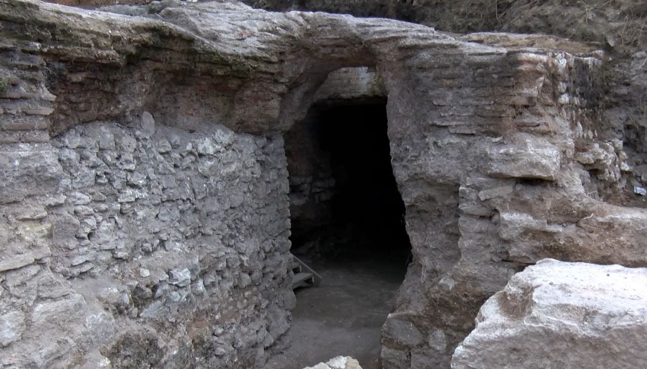 İstanbul'da bin 500 yıllık yeraltı dehlizi bulundu 1
