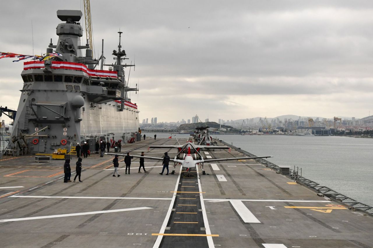 TSK envanterine girdi! Karşınızda dünyanın ilk SİHA gemisi TCG Anadolu 7