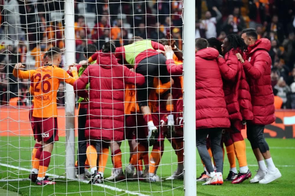 Galatasaray transferde bombayı patlattı! Yıldız geliyor 6
