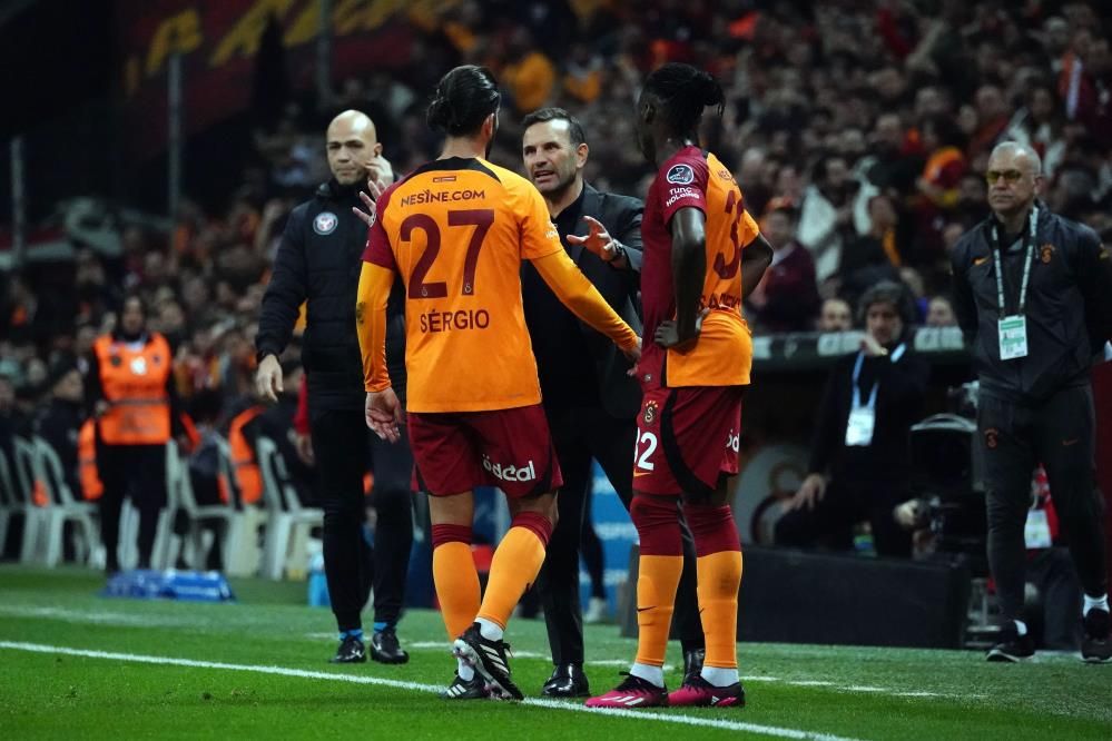 Galatasaray transferde bombayı patlattı! Yıldız geliyor 7