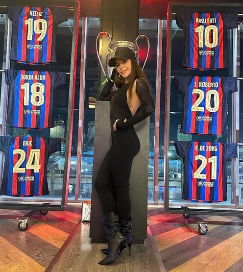 Simge Sağın bu kez Barcelona'yı titretti! 6