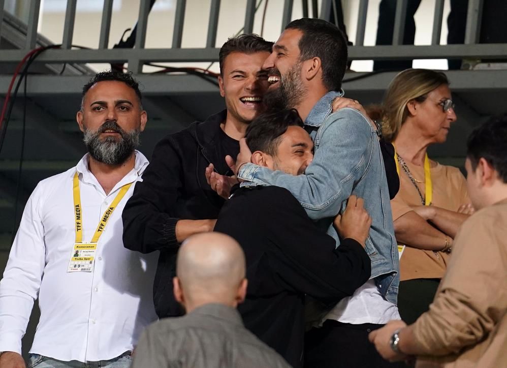 Flaş! Arda Turan teknik direktör oldu 3