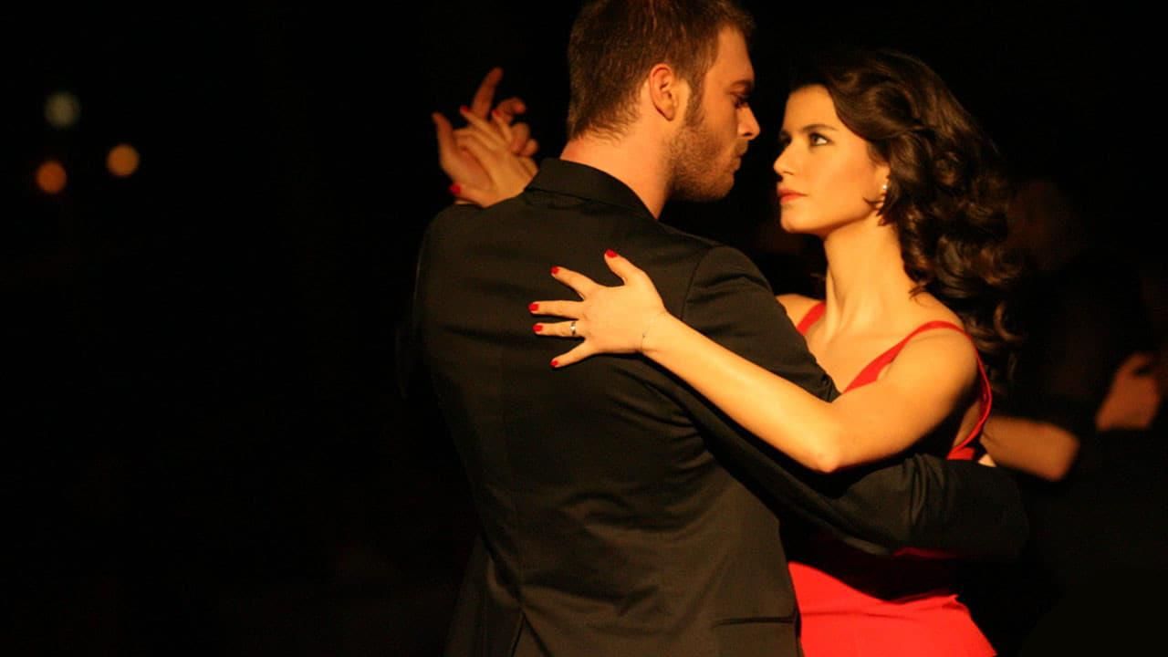Beklenen filmin çekimleri başlıyor! Kıvanç Tatlıtuğ ve Beren Saat film için New York'a gidecek... 1