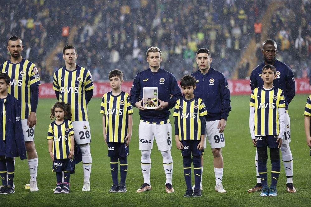Fenerbahçe, Fatih Terim'in transferini alıyor 17