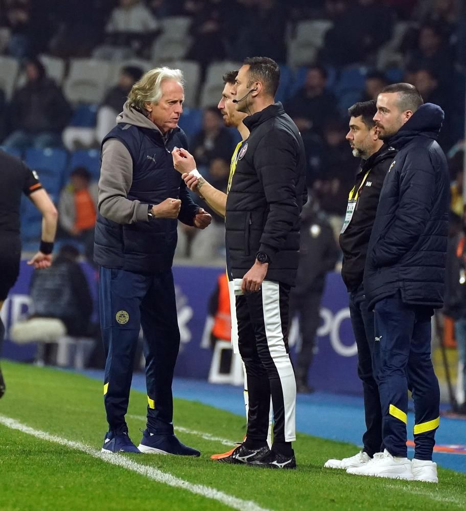Fenerbahçe, Fatih Terim'in transferini alıyor 4