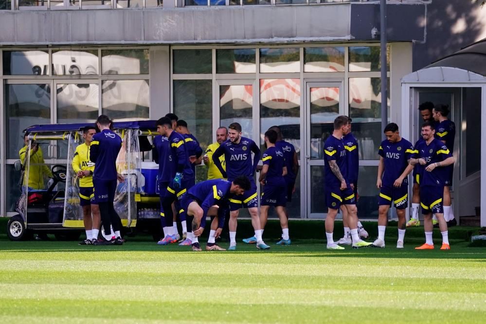 Fenerbahçe, Fatih Terim'in transferini alıyor 8