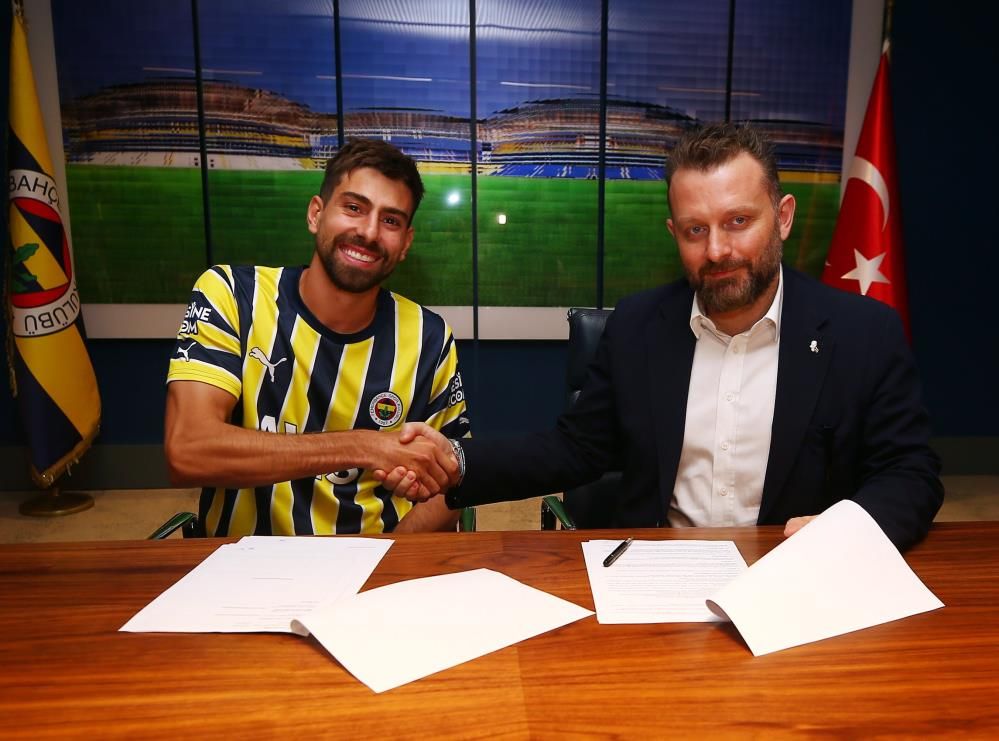 Fenerbahçe'de sürpriz gelişme! Geri dönüyor 3