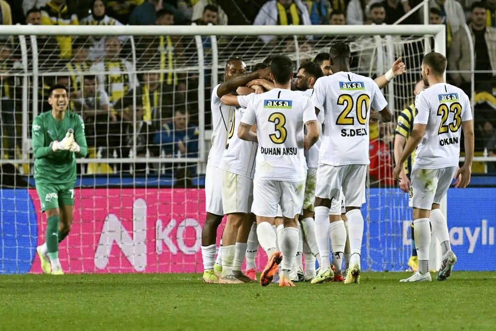 ''Fenerbahçe'nin tarihinde böyle bir sezon var mıdır bilmiyorum!'' 5