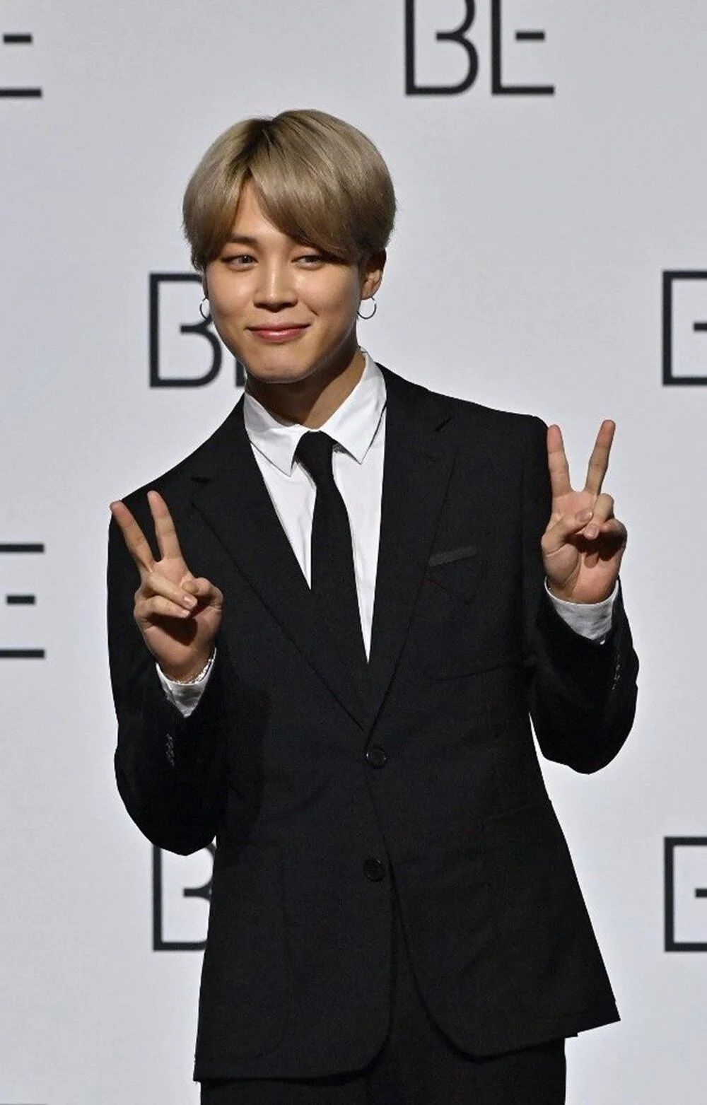 K-pop grubu yıldızı Jimin'e benzeyebilmek için 12 kez bıçak altına yatan oyuncu hayatını kaybetti! 4