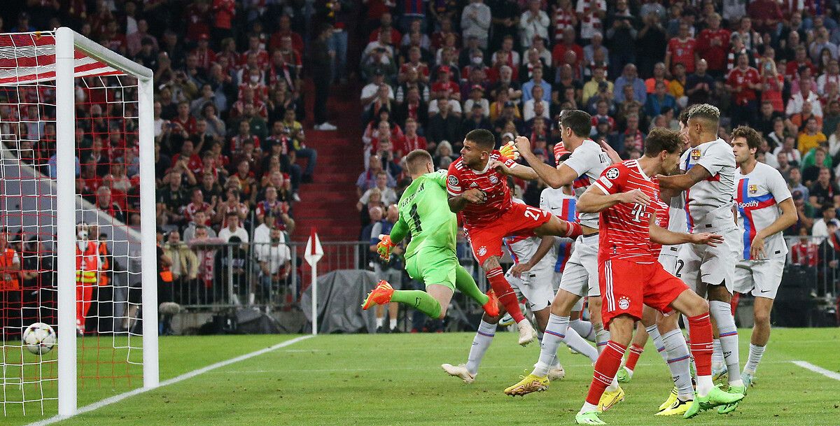 Skandallar bitmiyor! Ronaldo'nun eski sevgilisiyle aldattı 8