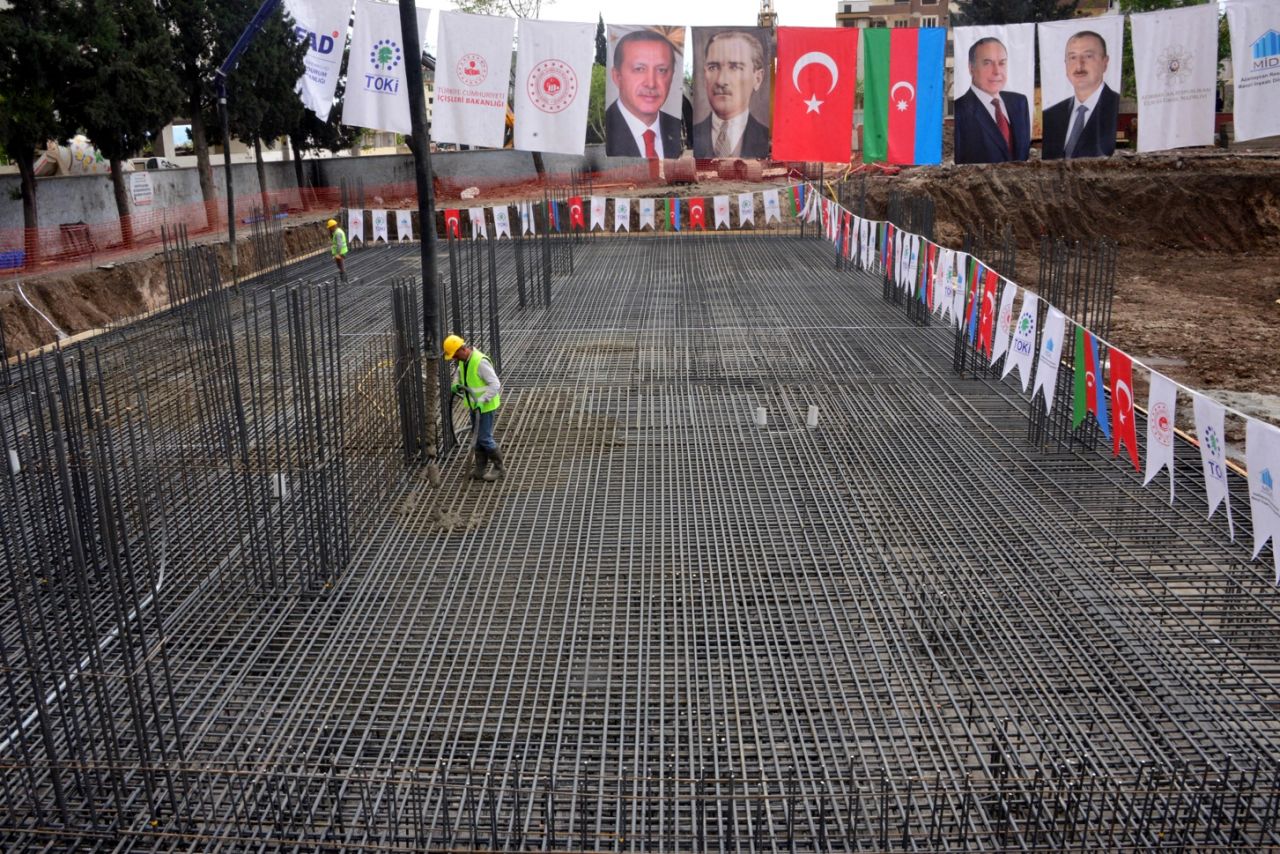 Azerbaycan'ın  Kahramanmaraş'ta yapacağı 1000 konutun temeli atıldı 1