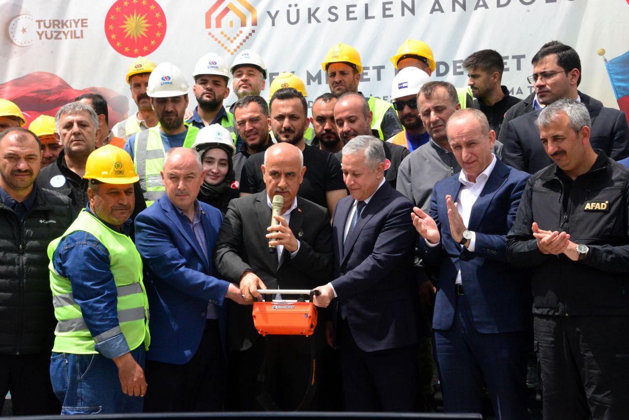 Azerbaycan'ın  Kahramanmaraş'ta yapacağı 1000 konutun temeli atıldı 3