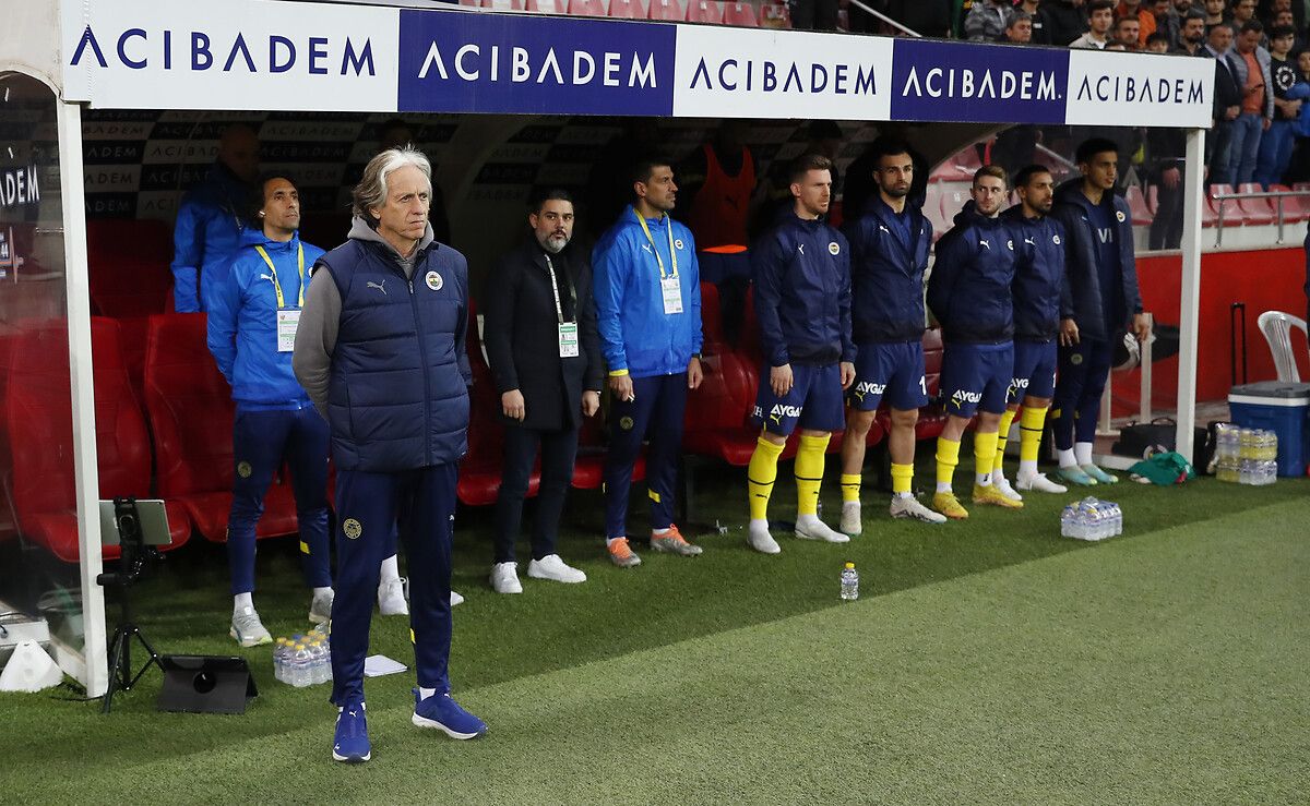 Jorge Jesus para bastı! Dudak uçuklatan rakam 6