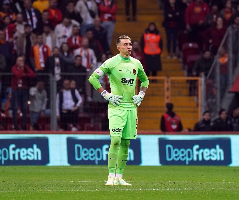 Cimbom'a Beşiktaş derbisi öncesi şok haber 8