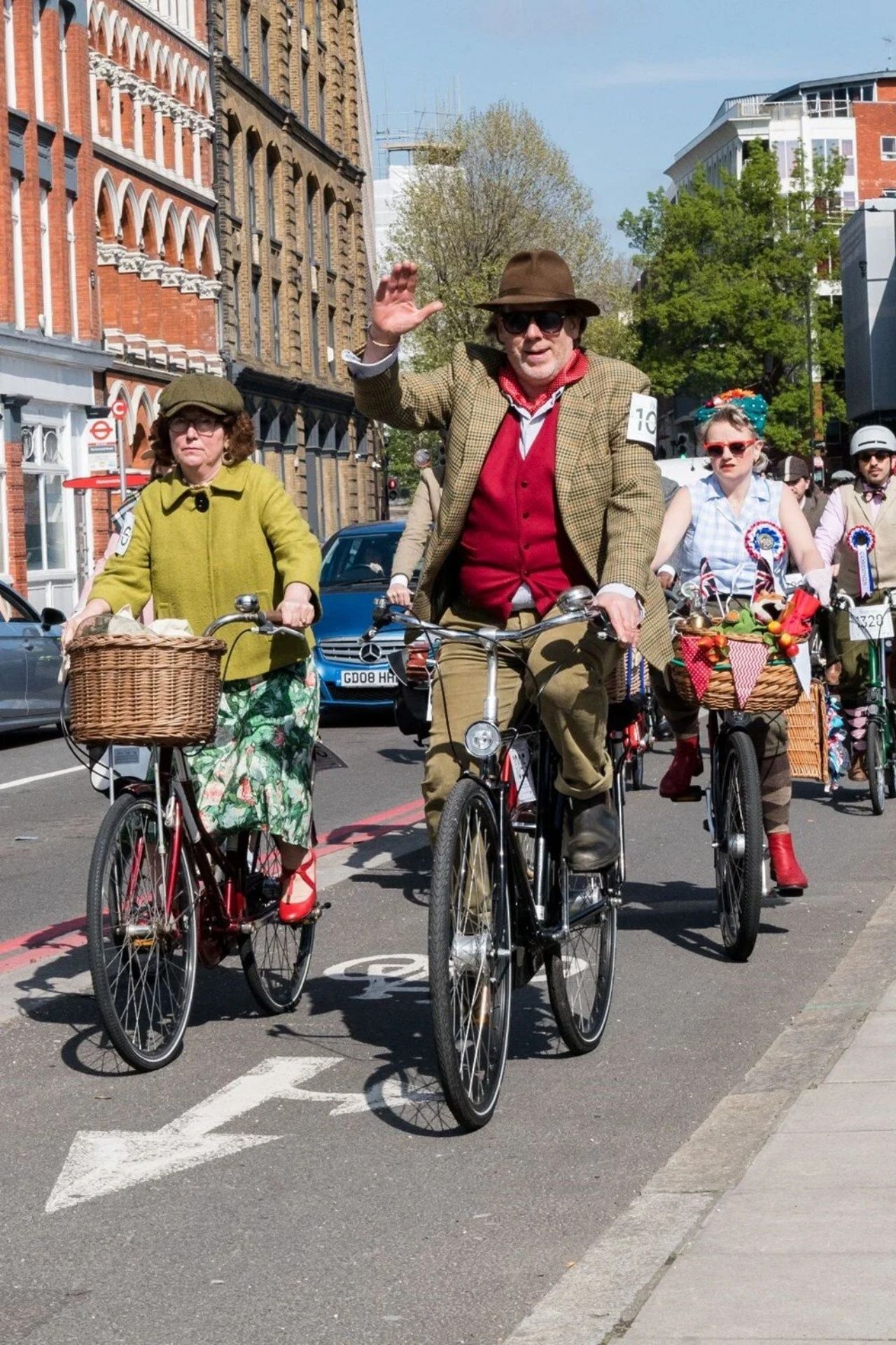 Geleneksel İngiliz modası "Tweed Run" etkinliği kapsamında Londra sokaklarında 2