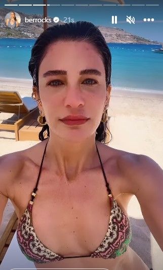 Berrak Tüzünataç'tan bikini şov! Düzgün fiziğiyle beğeni topladı 4