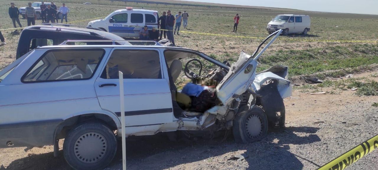 Konya'da feci kaza: 5 ölü, 2 yaralı 4