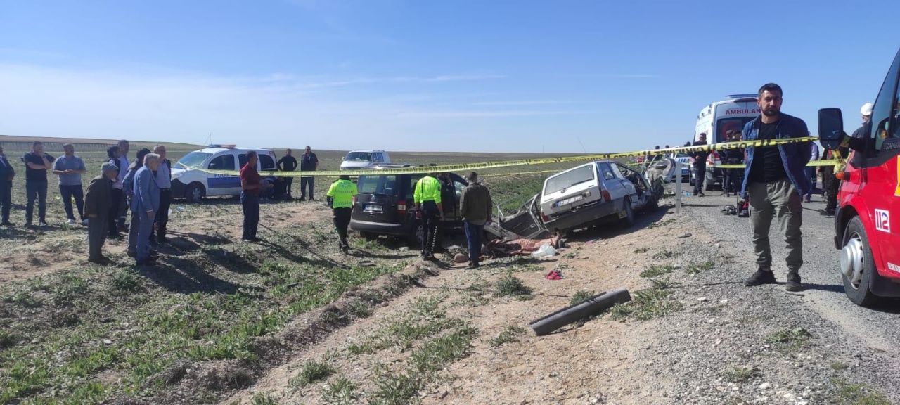 Konya'da feci kaza: 5 ölü, 2 yaralı 5