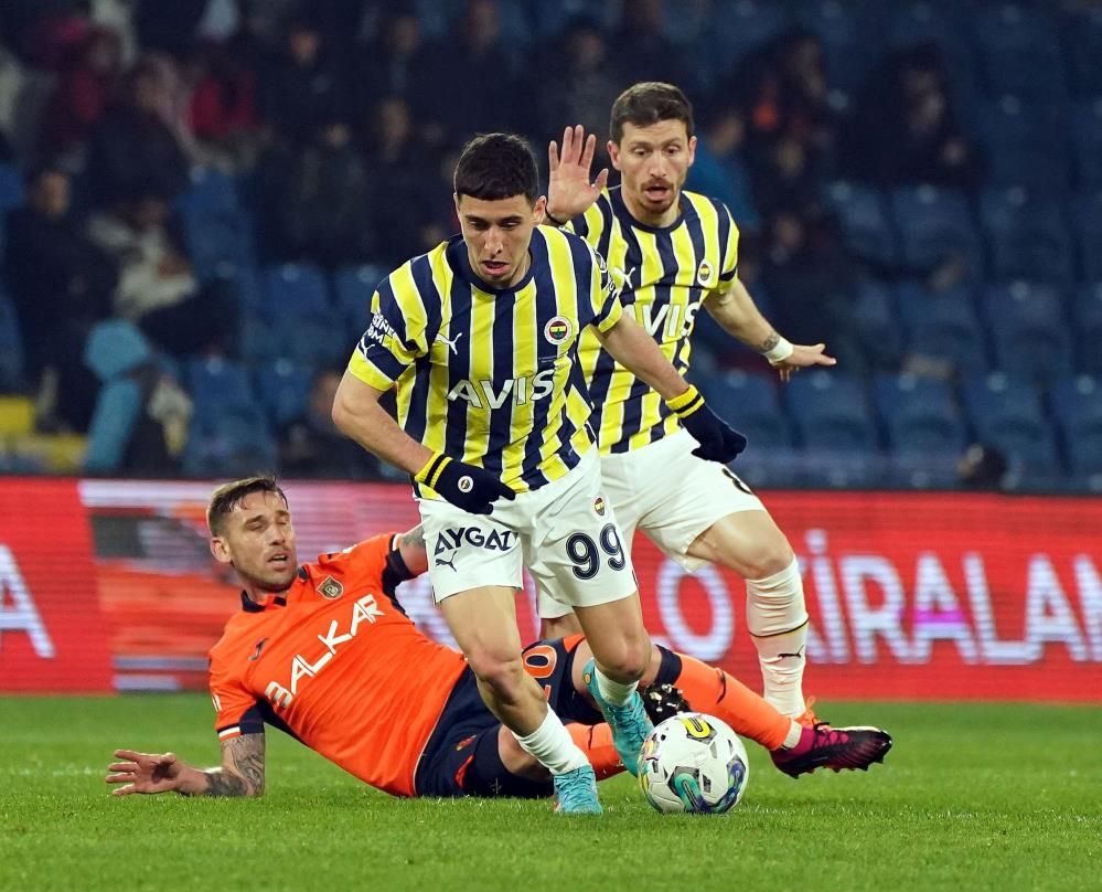 Fenerbahçe'de flaş ayrılık! Kafaları karıştıran haber 1