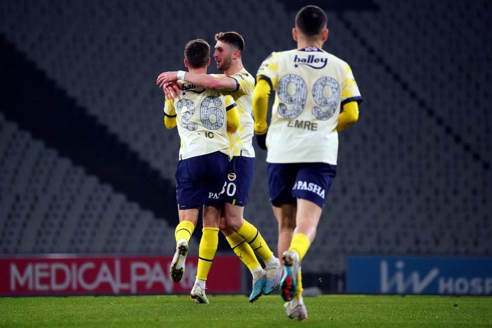Fenerbahçe'de flaş ayrılık! Kafaları karıştıran haber 2