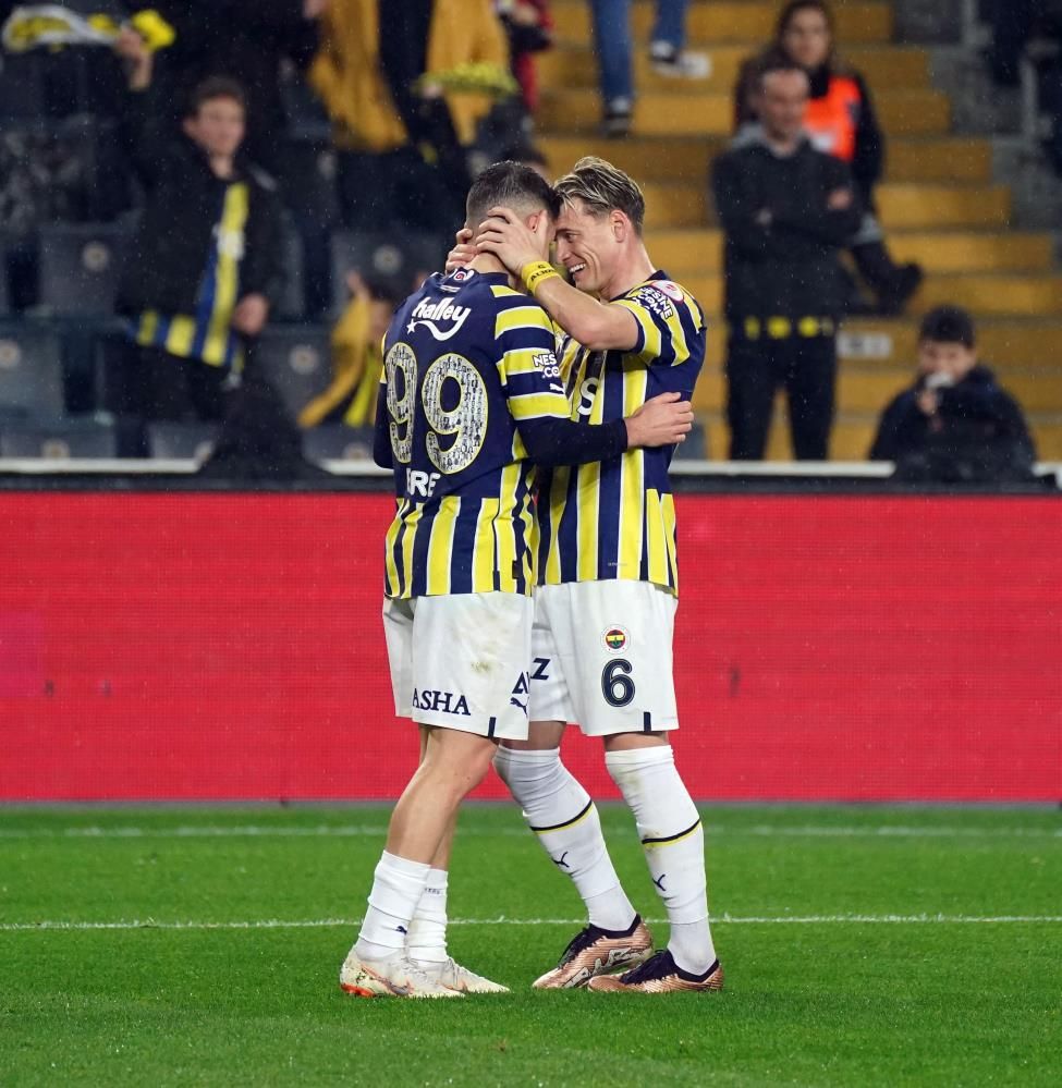 Fenerbahçe'de flaş ayrılık! Kafaları karıştıran haber 5