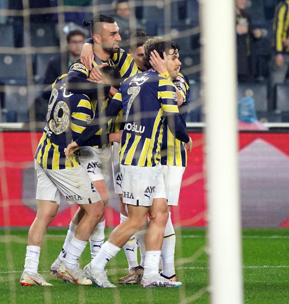 Fenerbahçe'de flaş ayrılık! Kafaları karıştıran haber 6