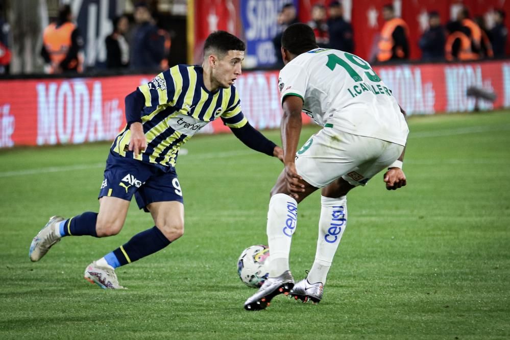 Fenerbahçe'de flaş ayrılık! Kafaları karıştıran haber 9