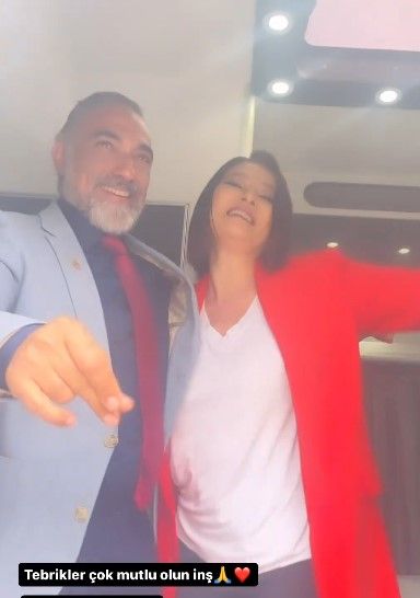 Veda Mektubu'nun Alanur ve Ziya'sından eğlenceli anlar! Nurgül Yeşilçay yeni evlenen rol arkadaşı Selim Bayraktar’a takı merasimi yaptı 7