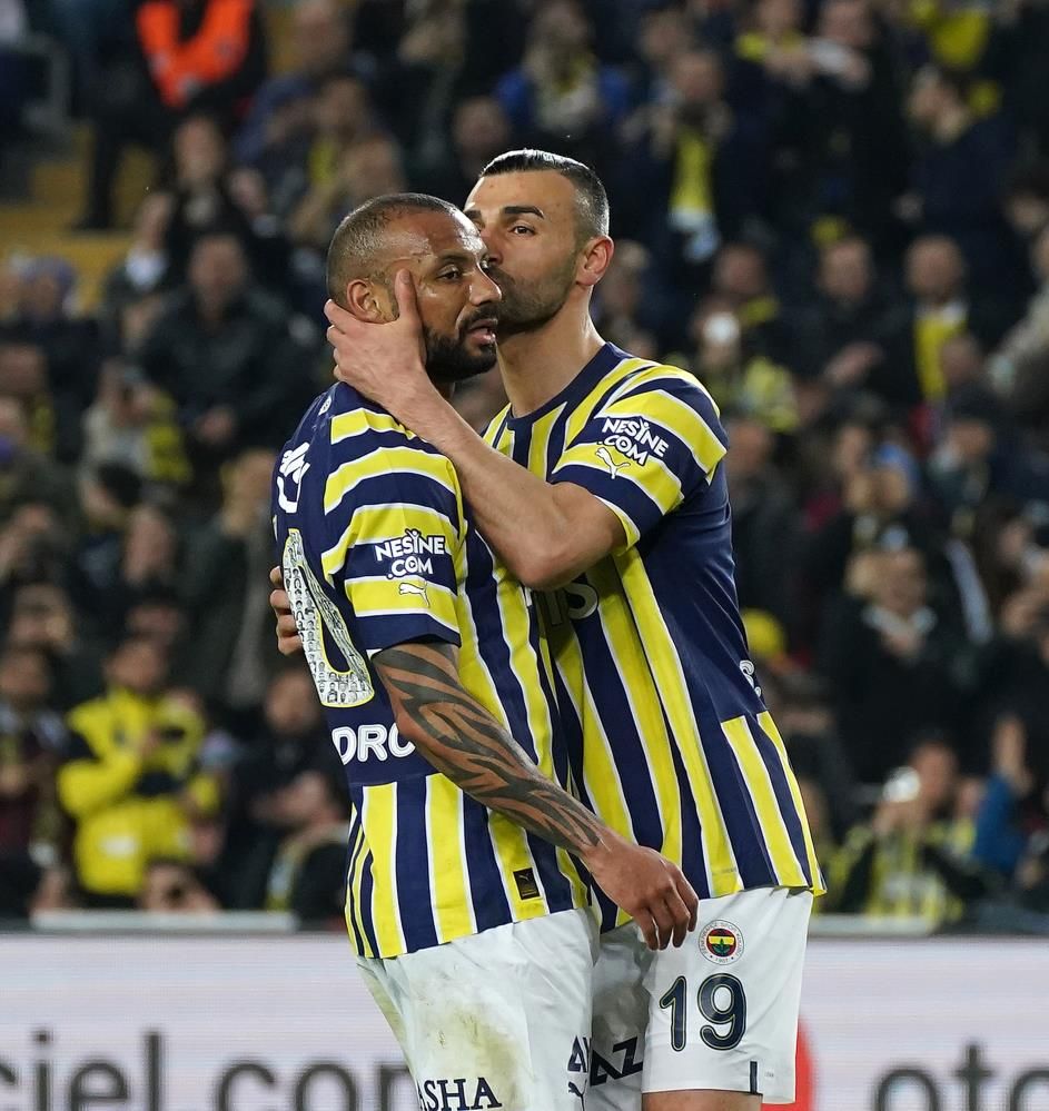 Flaş! Fenerbahçe'den Alex Kral bombası 4