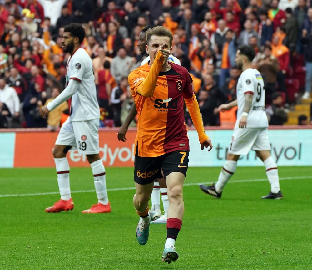 Galatasaray'da Kerem Aktürkoğlu'nun maaşıyla ilgili karar verildi 1