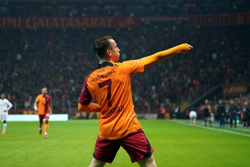 Galatasaray'da Kerem Aktürkoğlu'nun maaşıyla ilgili karar verildi 5