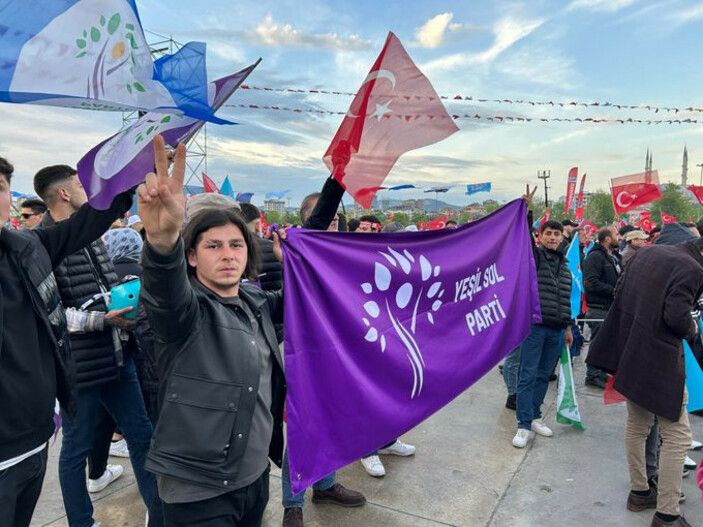 HDP, gizli ortağını yalnız bırakmadı! Maltepe mitinginde HDP bayrakları sallandı 1