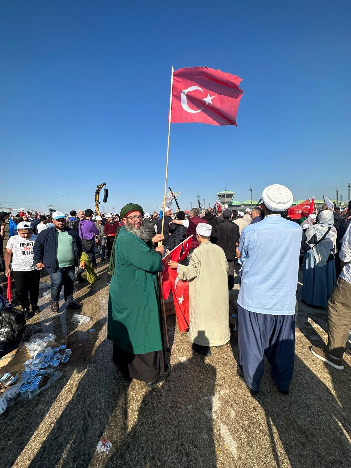 Dev mitingden ilginç kareler! 87 yaşındaki Medine Nine mitinge geldi! 5