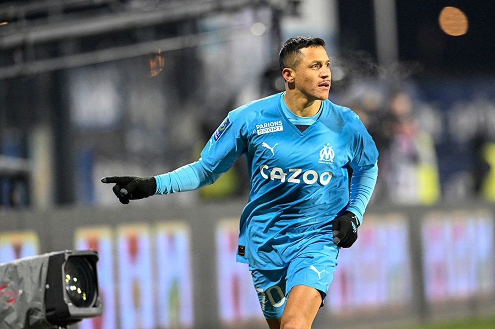Mesut Özil, rüya kadrosuna iki Türk futbolcu ekledi! İşte yıldızlar karması... 8