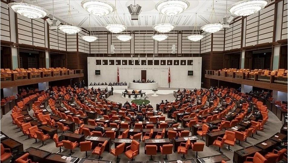 2018 seçim sonuçları ile 2023 seçim sonuçları karşılaştırması! Partilerin vekil sayıları değişti! İşte parti parti Meclis'te koltuk bulan vekil sayıları... 1