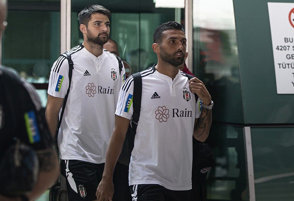 Beşiktaş'ta ayrılık toplantısı! 4 isim gündemde... 6
