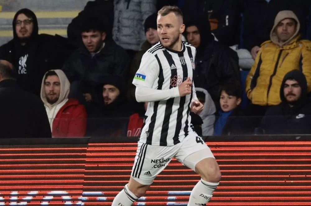 Beşiktaş'ta ayrılık toplantısı! 4 isim gündemde... 5