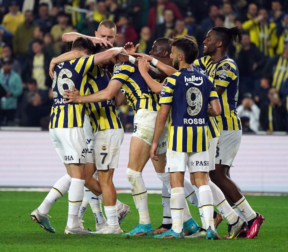 Fenerbahçe bombayı Barcelona'dan patlattı! İşte o isim... 4