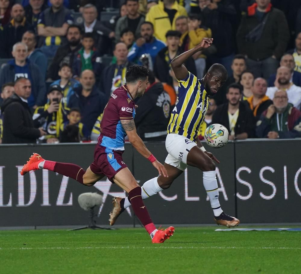 Fenerbahçe bombayı Barcelona'dan patlattı! İşte o isim... 9