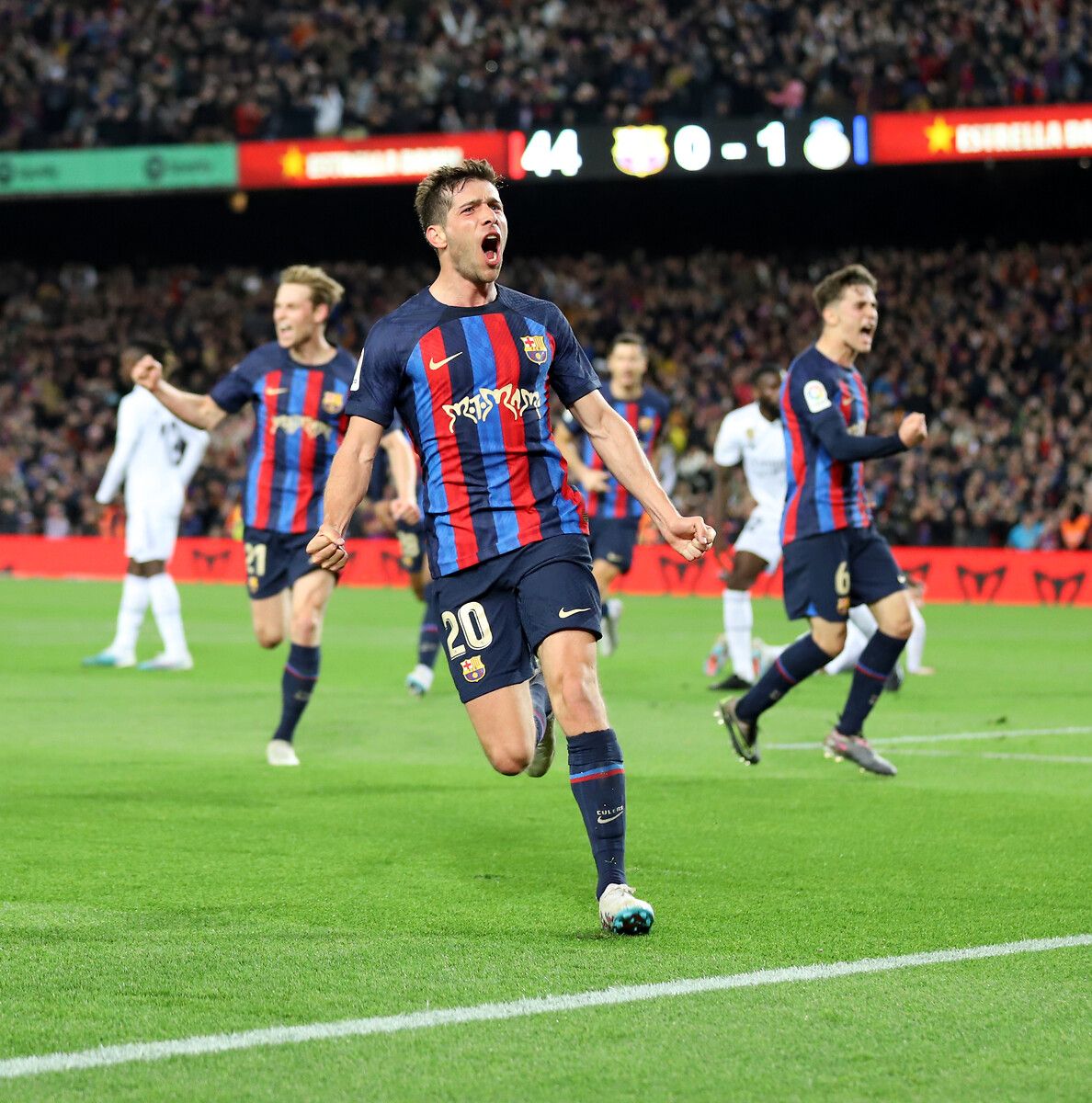 Fenerbahçe bombayı Barcelona'dan patlattı! İşte o isim... 30
